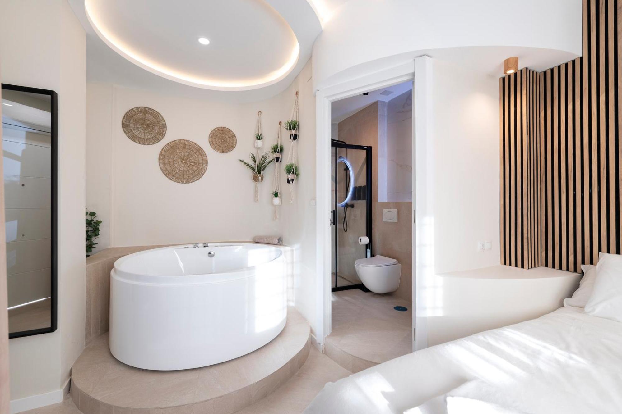 Malaga Boutique V.V Luxury Jacuzzy Apartment Exterior foto